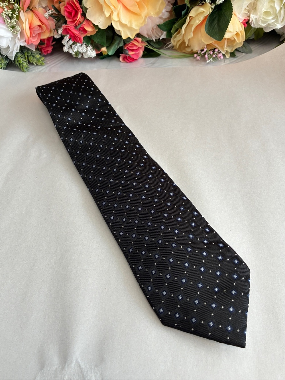 MICHAEL Michael Kors Silk Geometric Necktie Black Blue 58in Men’s Business Tie